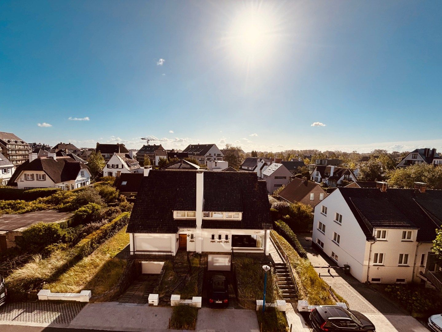 Volwaardig ruim appartement met dubbele garage op voetstap van de zeelijn foto 10