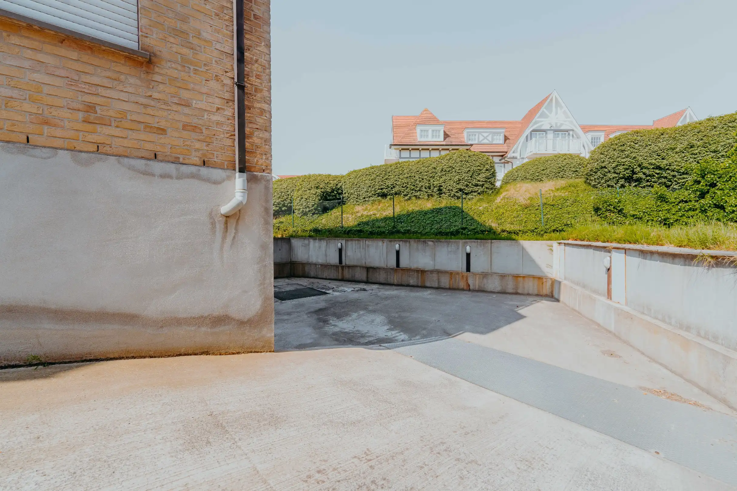 Privé garagebox vlak bij het strand van Sint-André Oostduinkerke foto 4