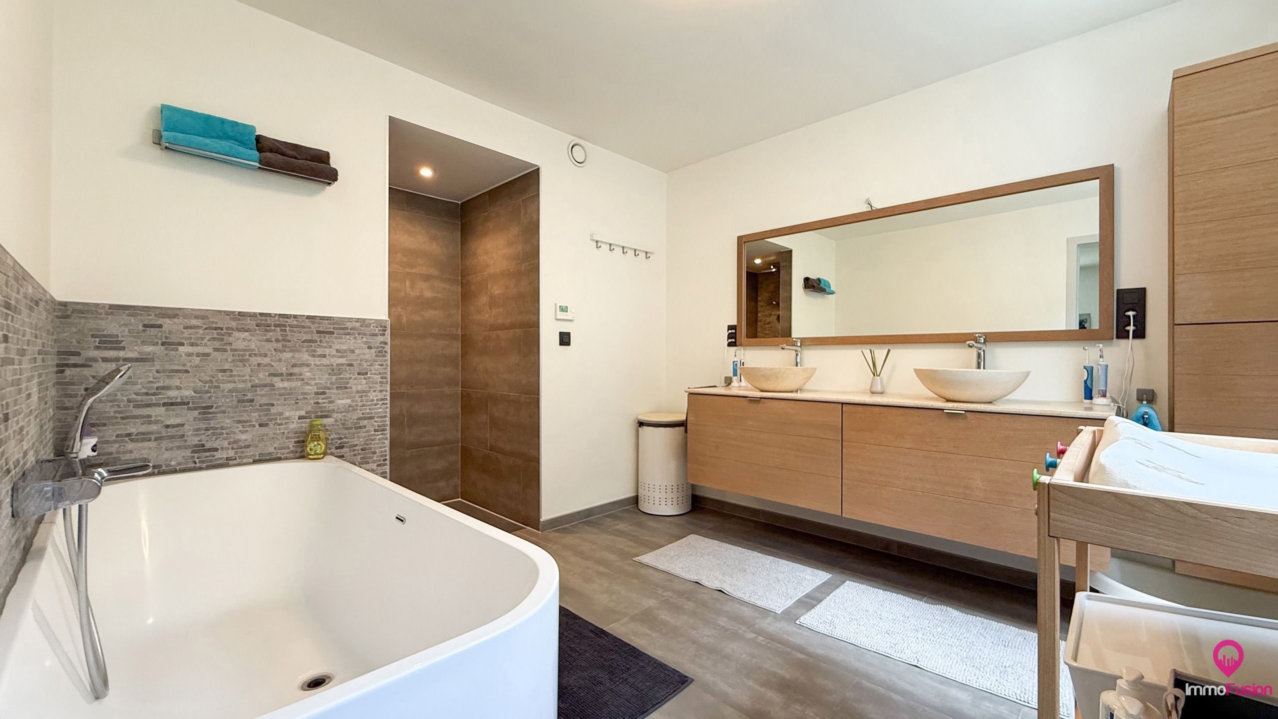Ruime nieuwbouwwoning met 3 splks centrale ligging in Zolder centrum! foto 24