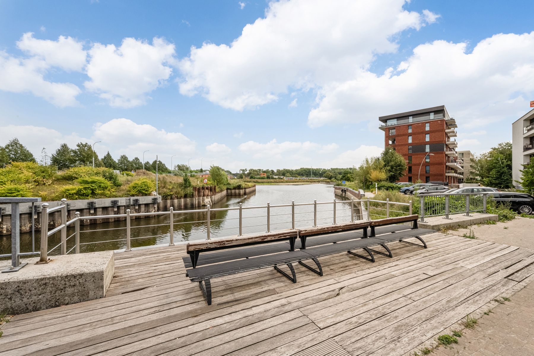 Nieuwbouwappartement met 2 slpks + terras foto 2