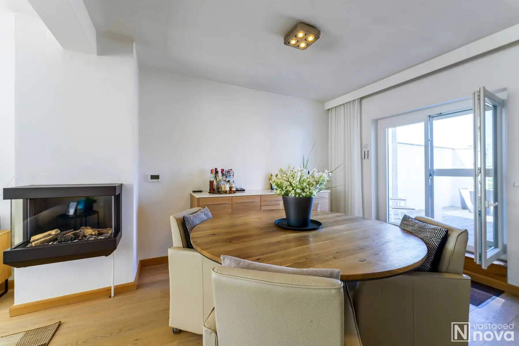 Gerenoveerde woning aan de rand van de stad foto 6