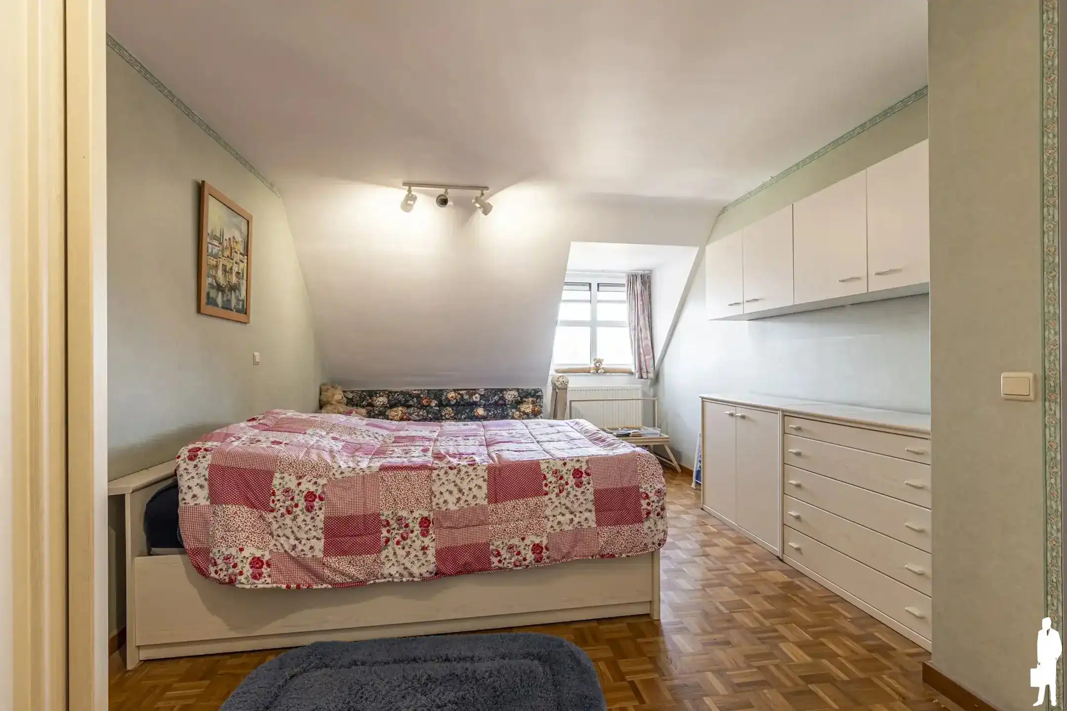Ruime duplex met 4 slpk, 3 parkings en 3 bergingen foto 16