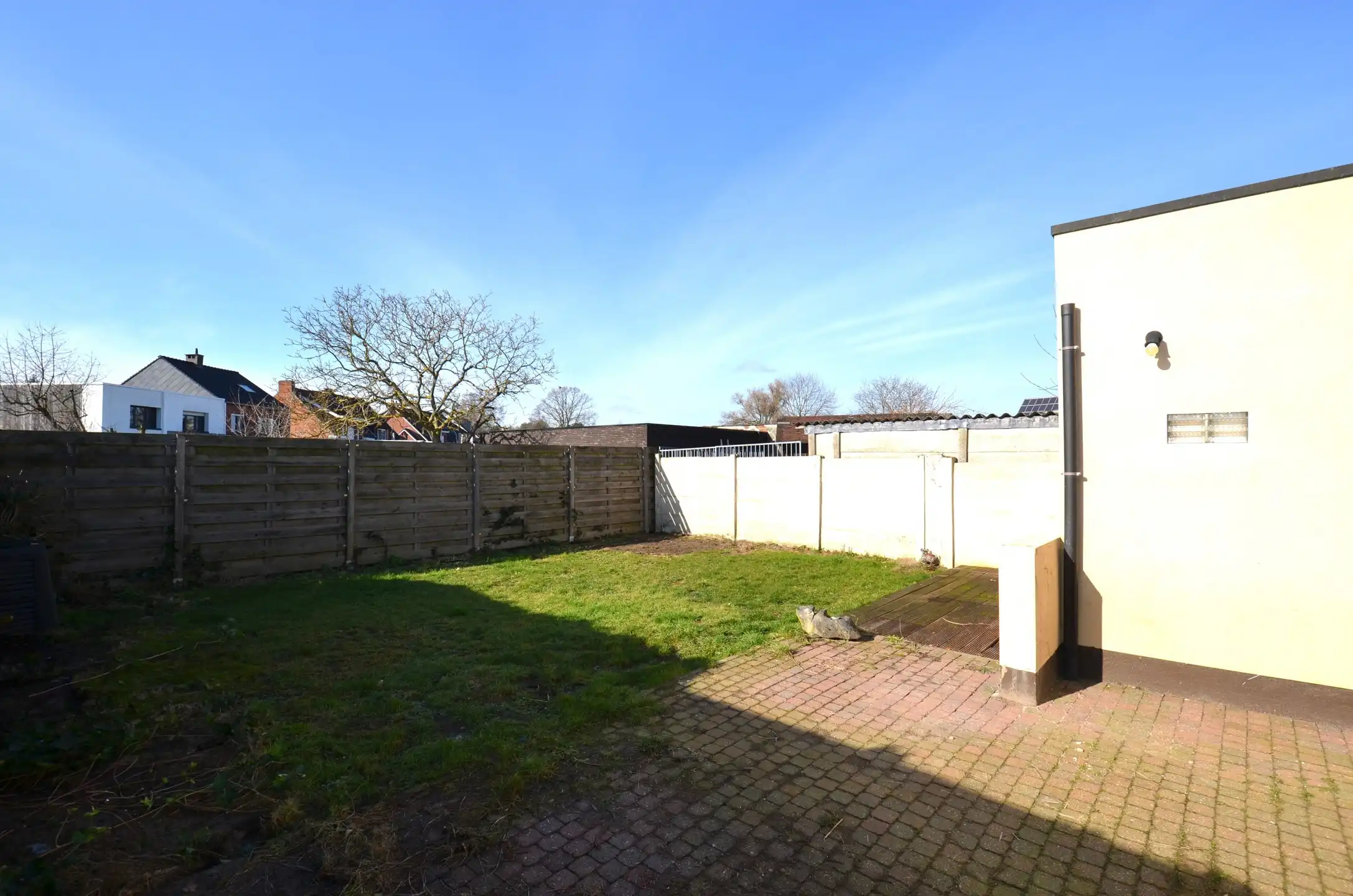 Knusse te renoveren laagbouw op TOP-ligging foto 4