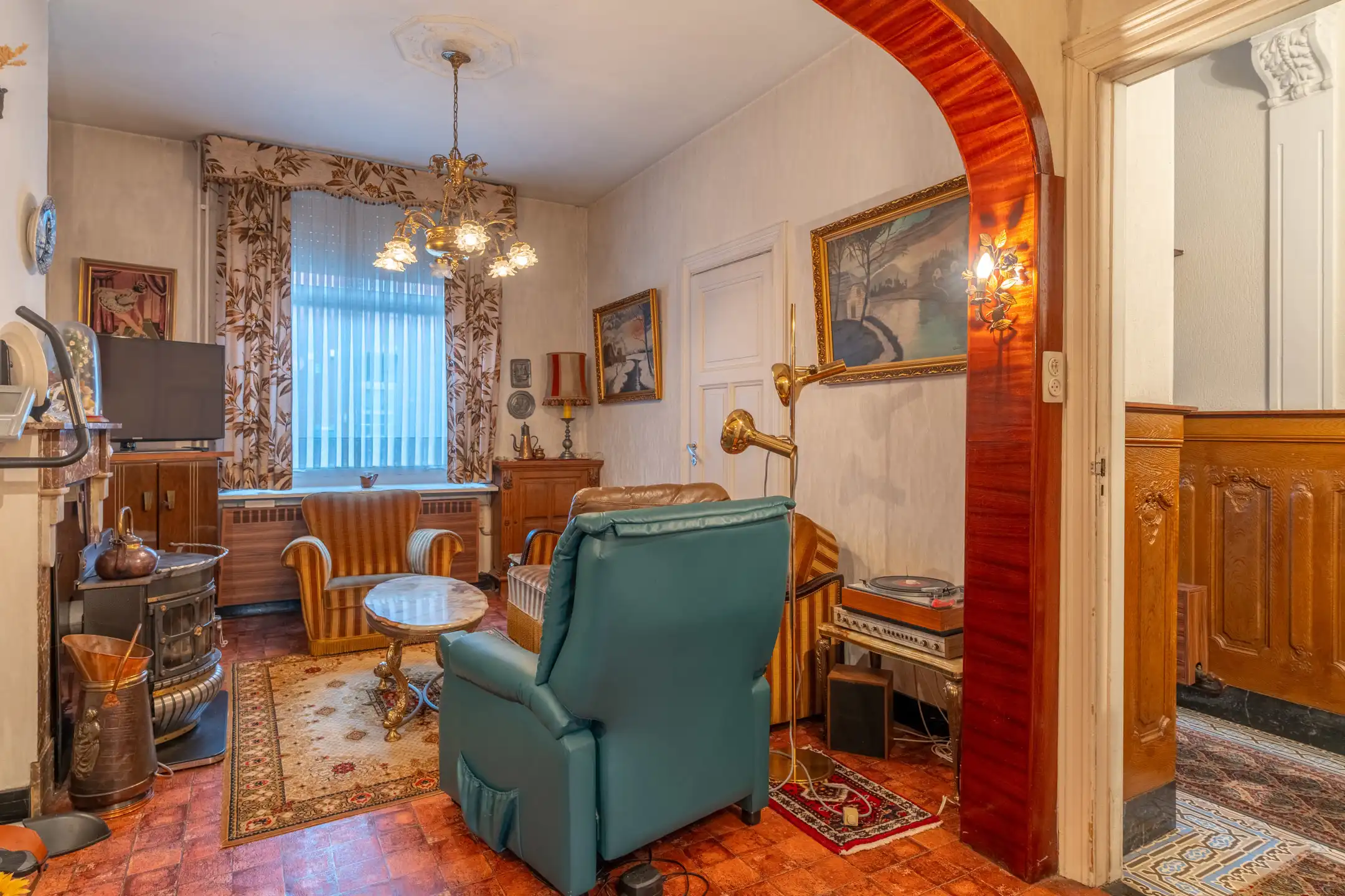 Te renoveren woning met 4-5 slpk's en tuin te Turnhout. foto 8