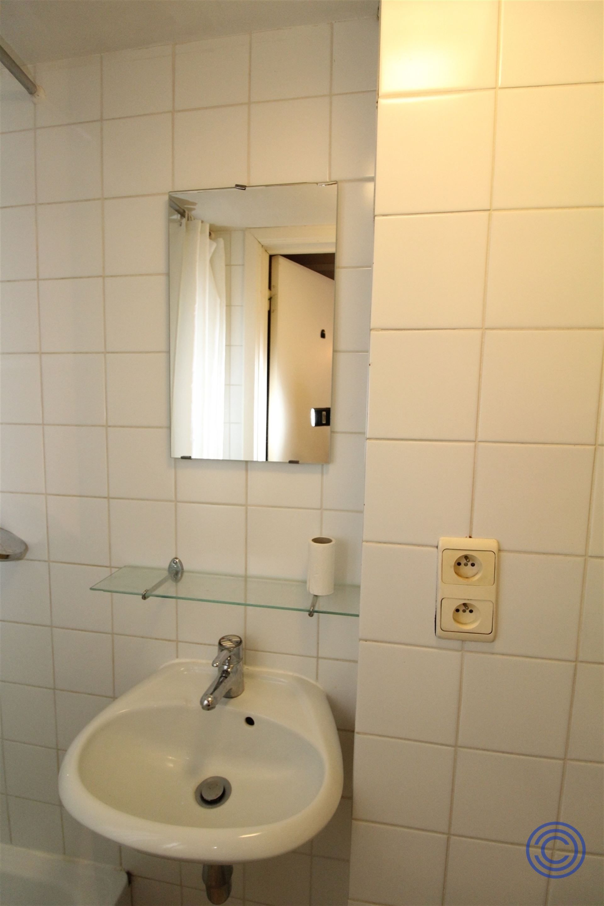 Gemeubelde studio op top locatie ENKEL voor 2 maanden foto 5