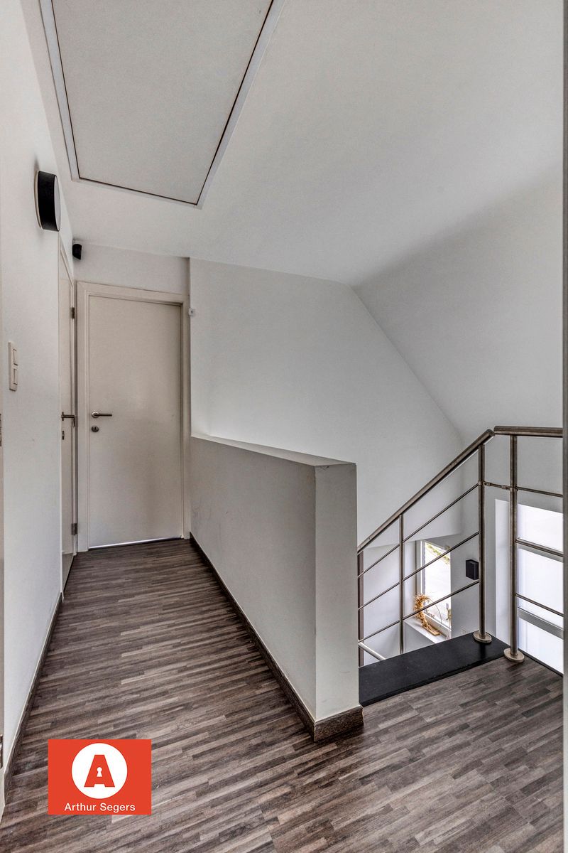 Ruime energiezuinige villa met 5 slaapkamers op toplocatie! foto 20
