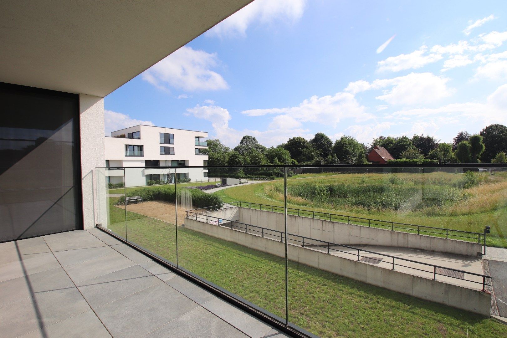 ASSISTENTIEFLAT MET ONDERGRONDSE PARKEERPLAATS foto 3