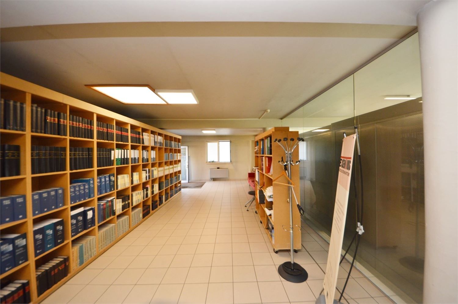 MULTIFUNCTIONELE RUIMTE 400 M2 MET PRIVE PARKING foto 17