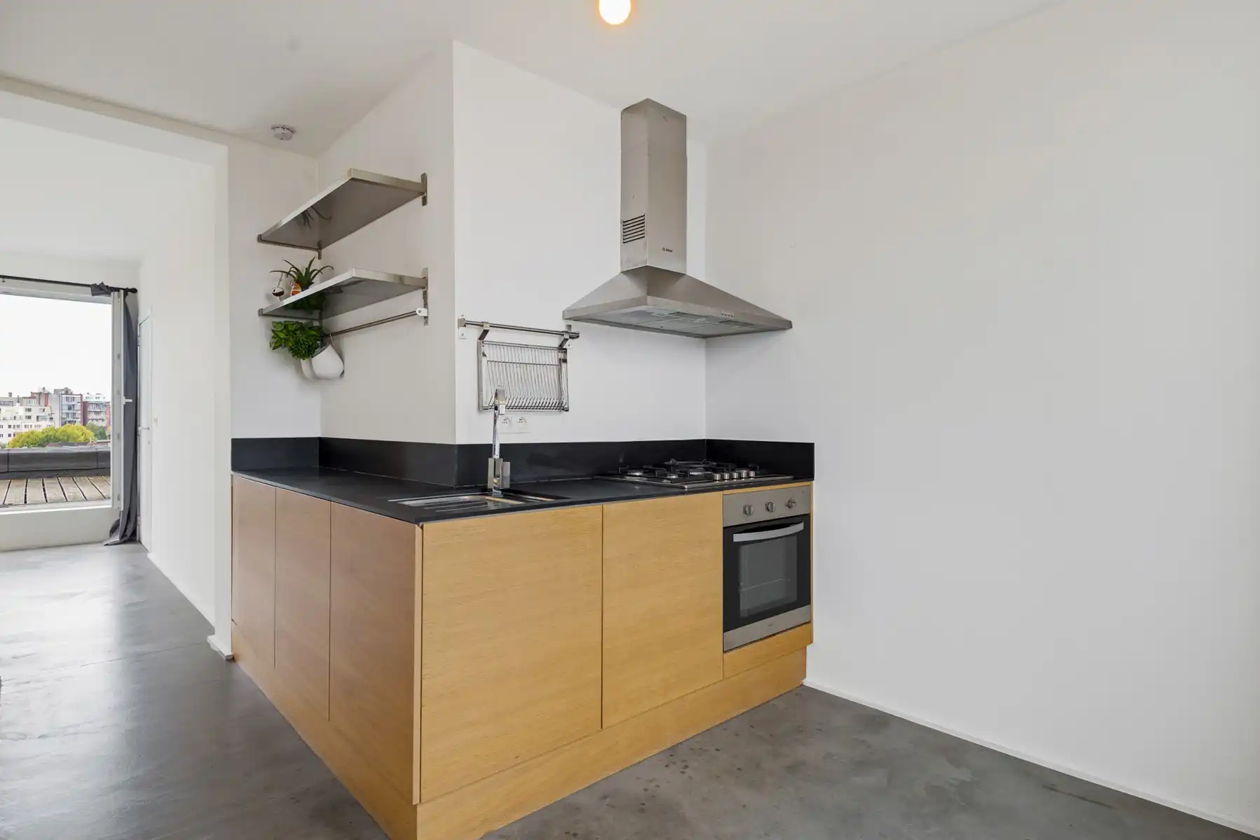 Lichtrijk appartement met mooi zicht foto 6