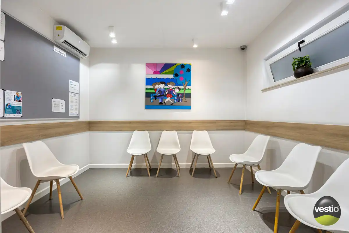 ROYALE WONING MET DOKTERSPRAKTIJK TE BILZEN HOESELT. foto 35