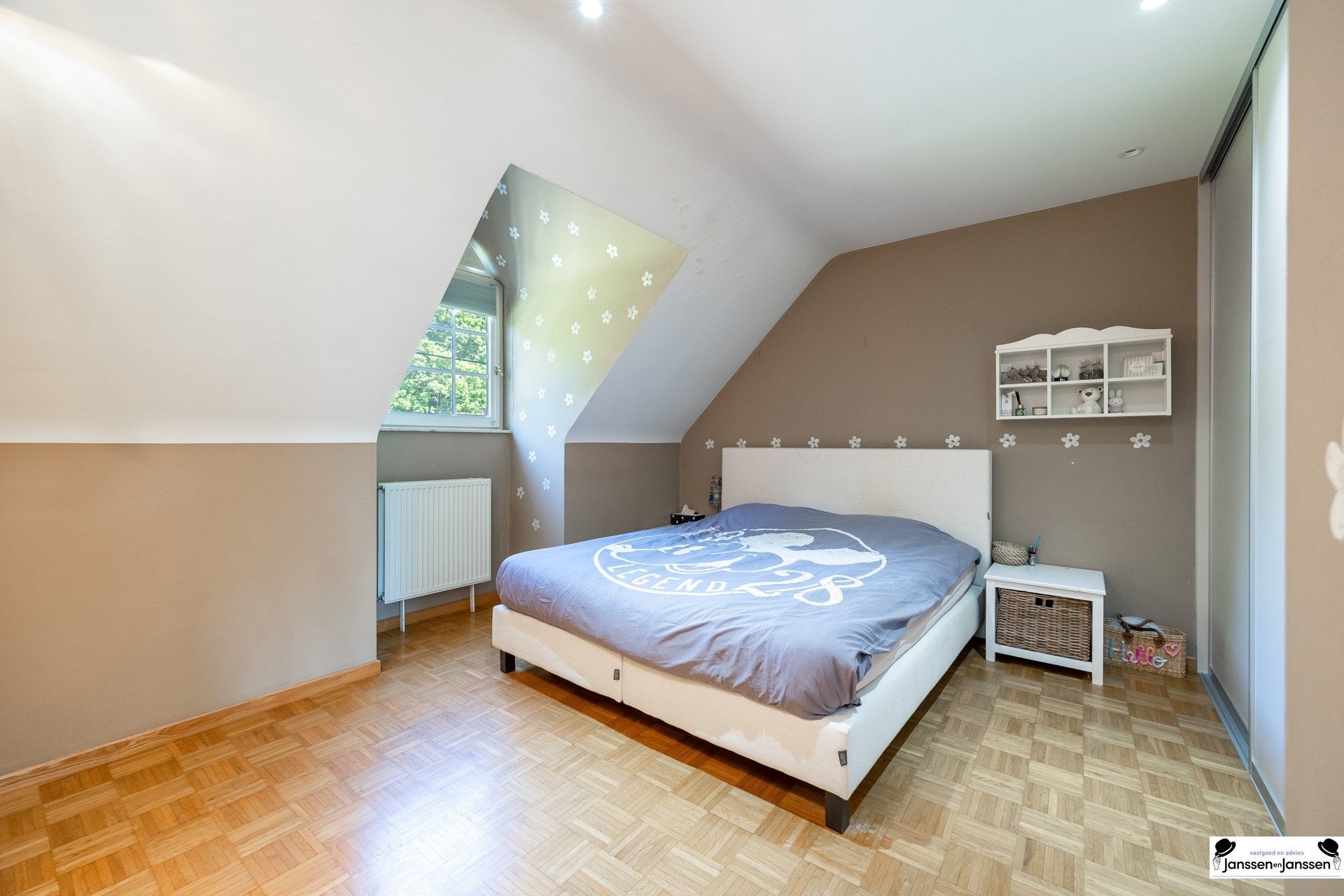 Exclusieve villa met zwembad en kantoorruimte foto 16