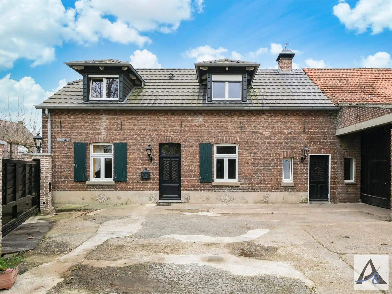 Bijzondere eigendom met woon- en werkmogelijkheden in het pittoreske Kessenich foto 6