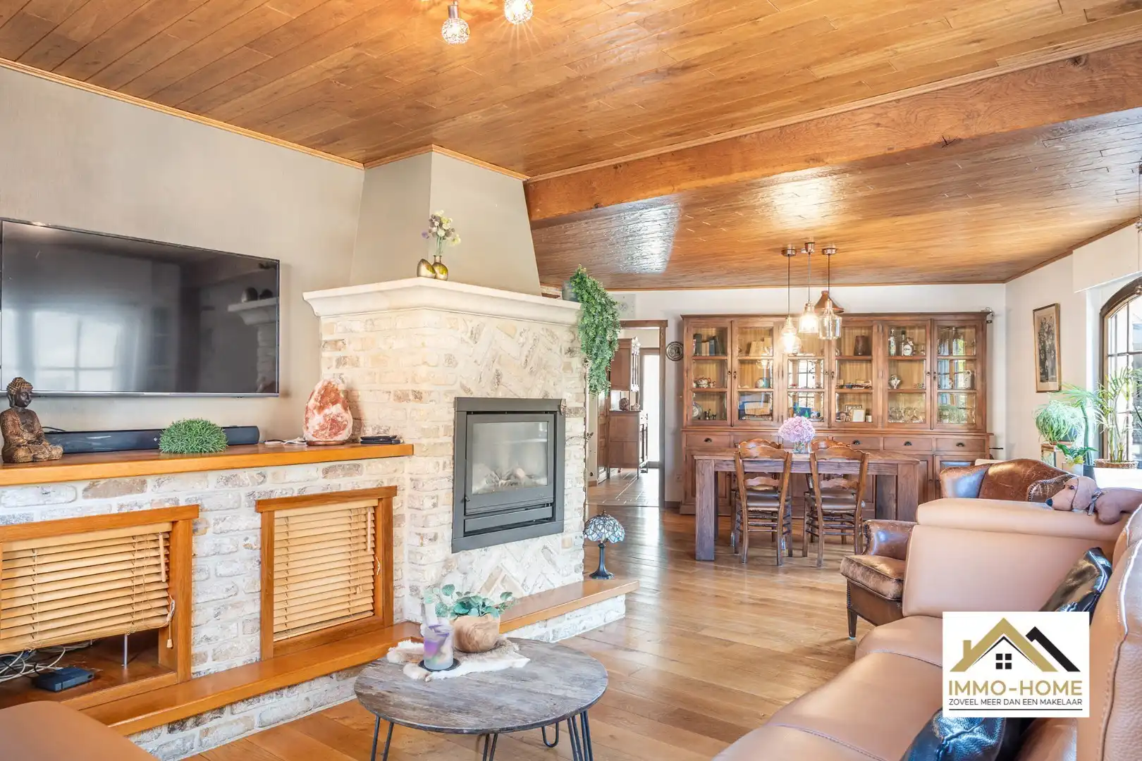 Ruime woning op topligging foto 12