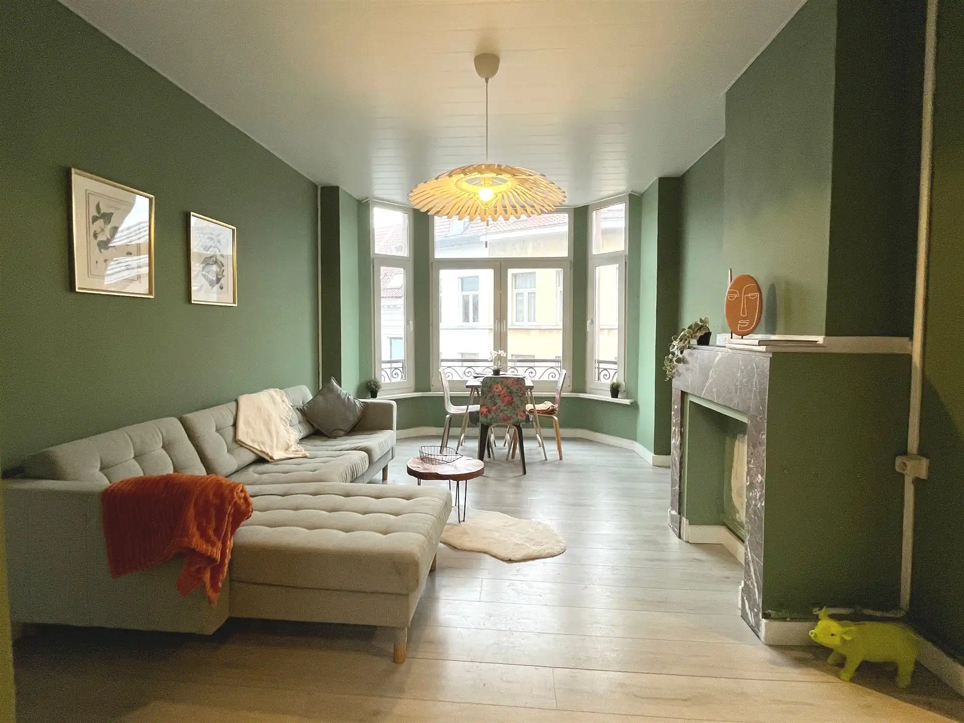 

Gezellig wonen in een kleinschalig gebouw zonder lift foto {{pictureIndex}}