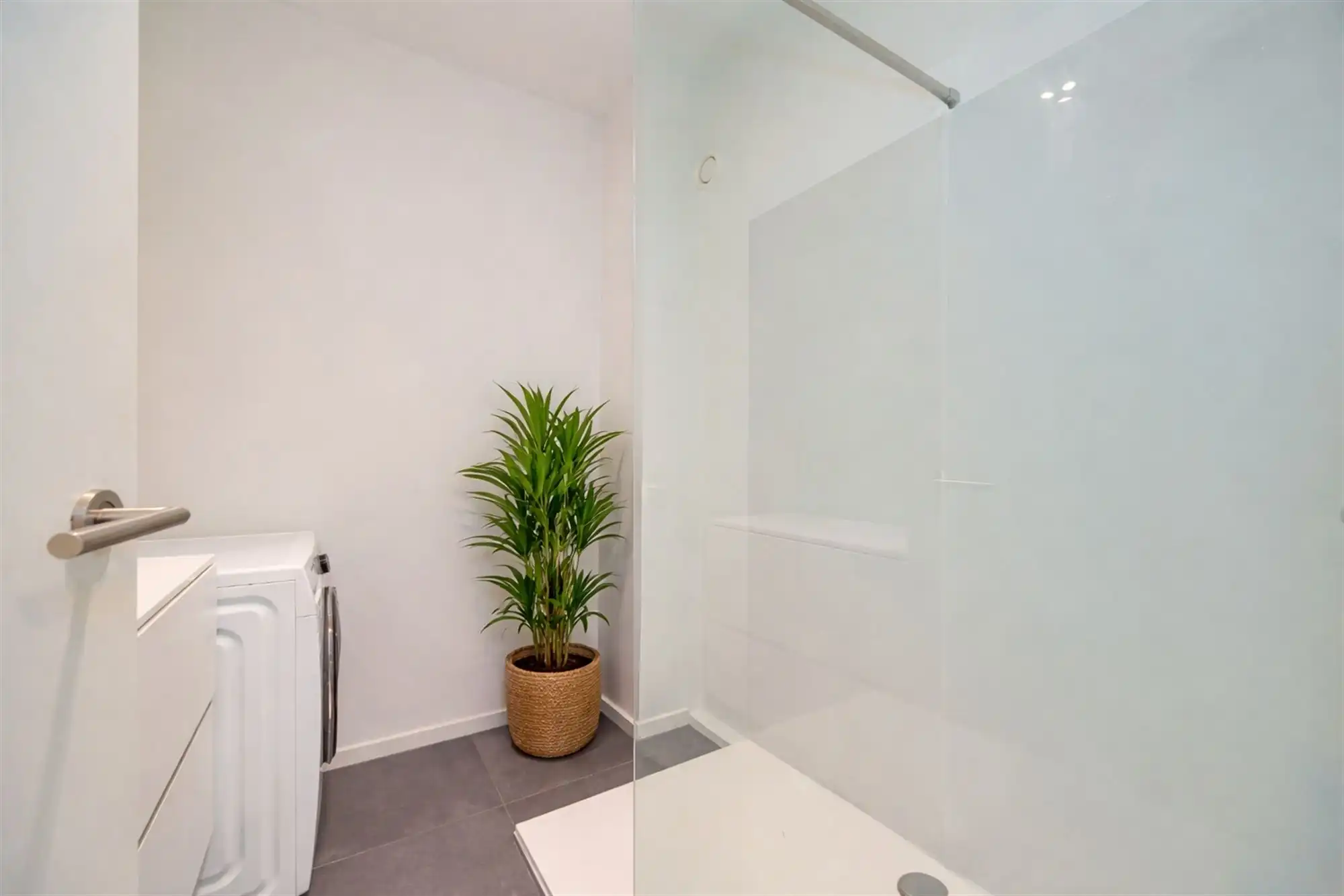 Ruim en lichtrijk appartement met zonnig zuidgericht terras foto 10