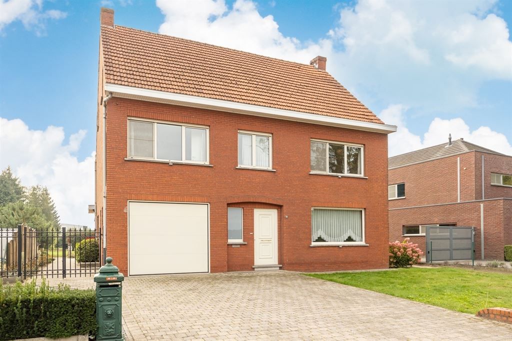 Karaktervolle woning met veel potentieel foto 4