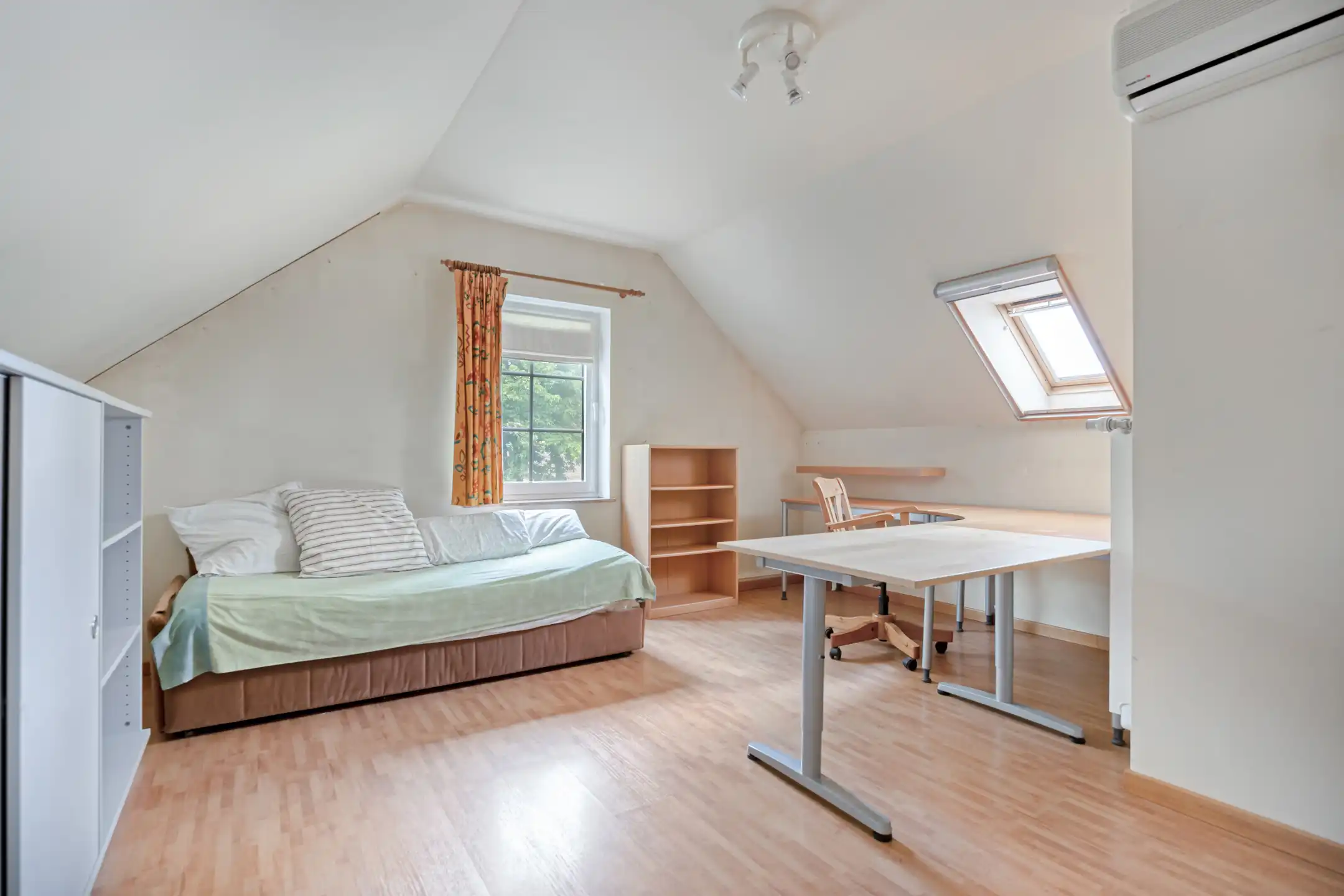 Instapklare gezinswoning met 3 slaapkamers in Emblem foto 21