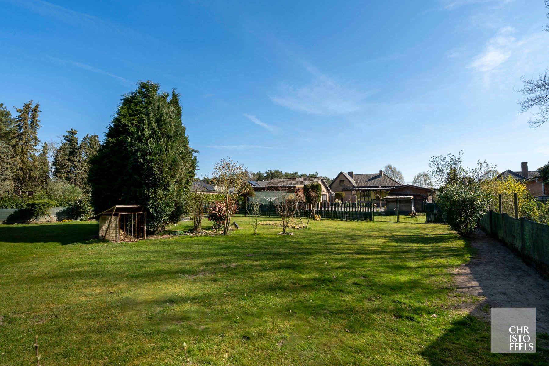 Te renoveren woning op een ruim perceel (1875m²) in Lanaken! foto 11