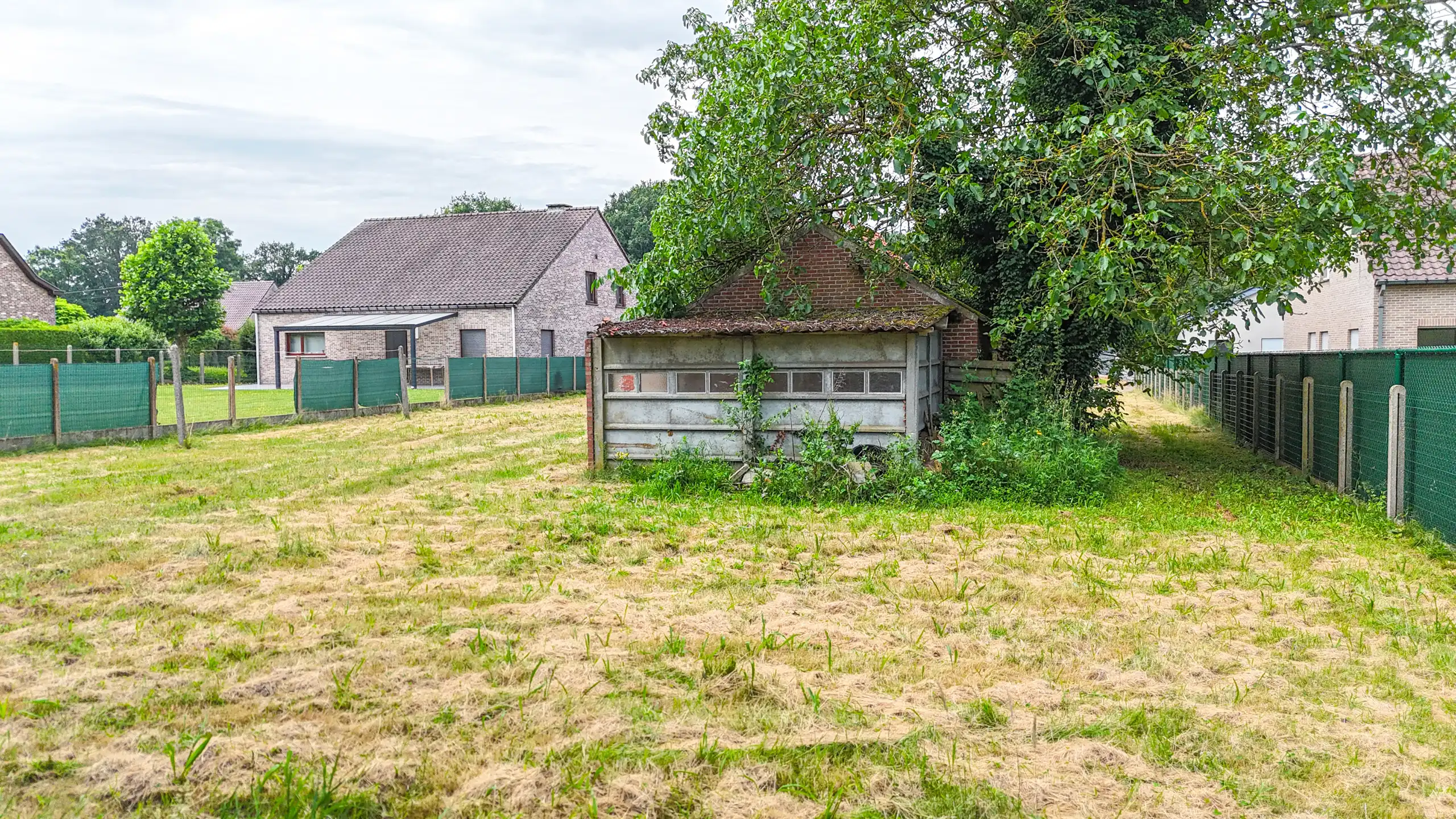 Te renoveren woning op groot perceel te Heusden-Zolder! foto 32