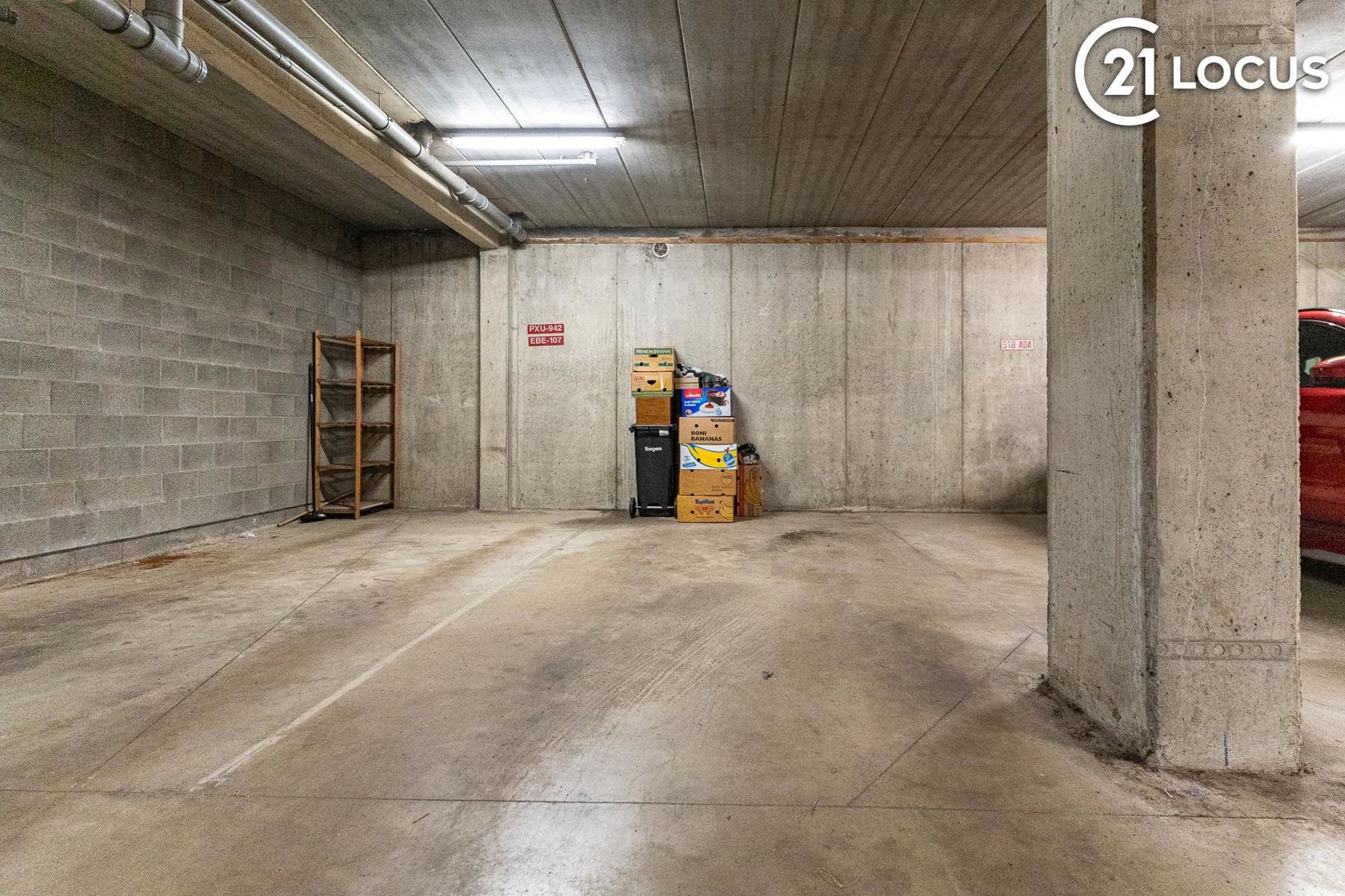 Licht 2-slpk app. met terras, parking & berging Beveren foto 13