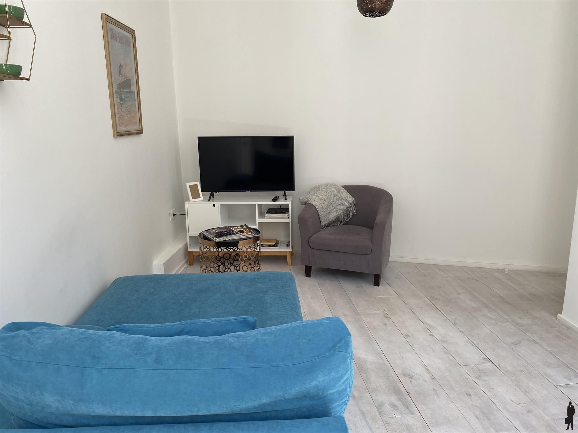 Gemeubeld appartement in een zijstraat van de Meir! foto 2