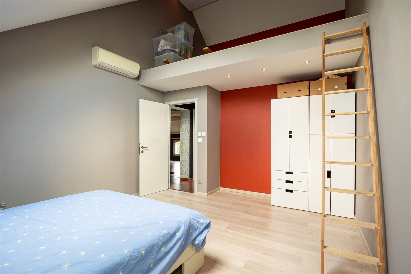 Een bijzondere woning op een bijzonder rustige locatie. foto 19