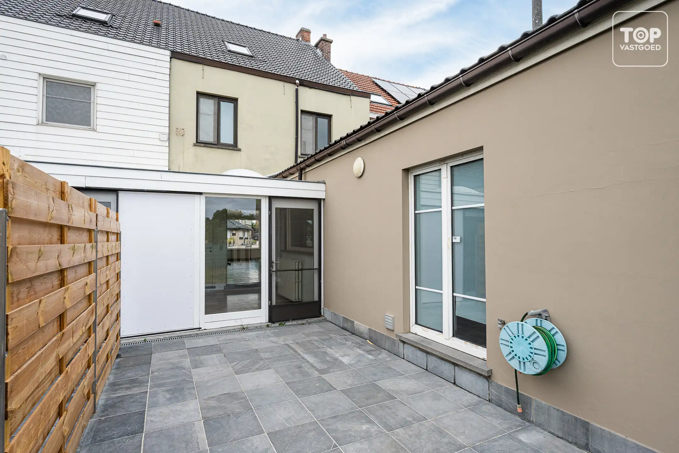 Instapklare gezinswoning met tuin en open zicht foto 27