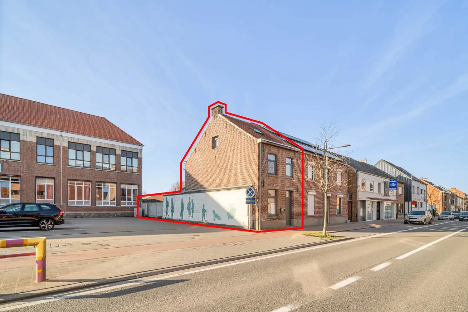 Hoofdfoto van de publicatie: Goed gelegen halfopen bebouwing met 3 slaapkamers en een tuin met een poortje naar de straat te Wilsele!