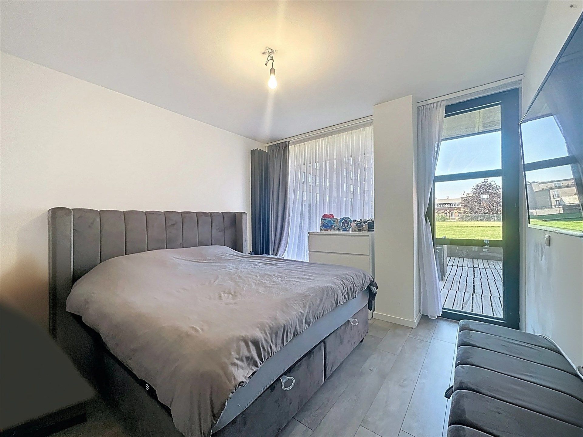 Recent appartement met 2 slaapkamers, 2 terrassen en een grote gemeenschappelijke tuin op toplocatie! foto 9