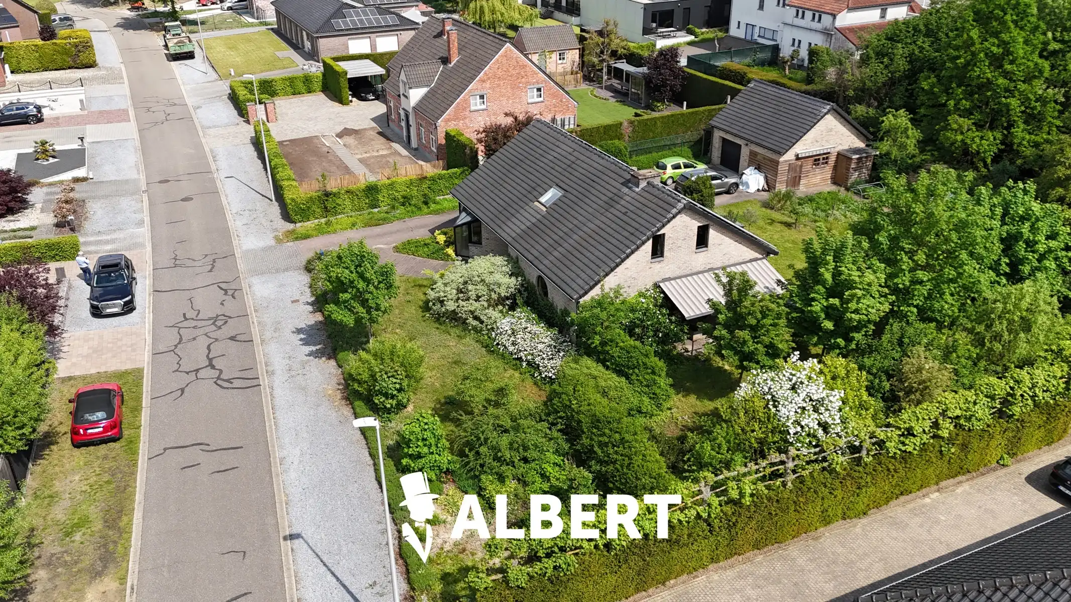 Eengezinswoning van 201m² op groot perceel  in Diepenbeek! foto 40