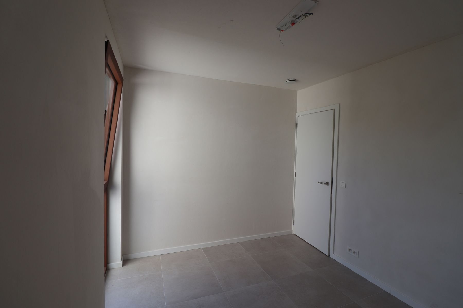 Prachtig nieuwbouwappartement met 2 slaapkamers, terras, autostaanplaats en berging. foto 8