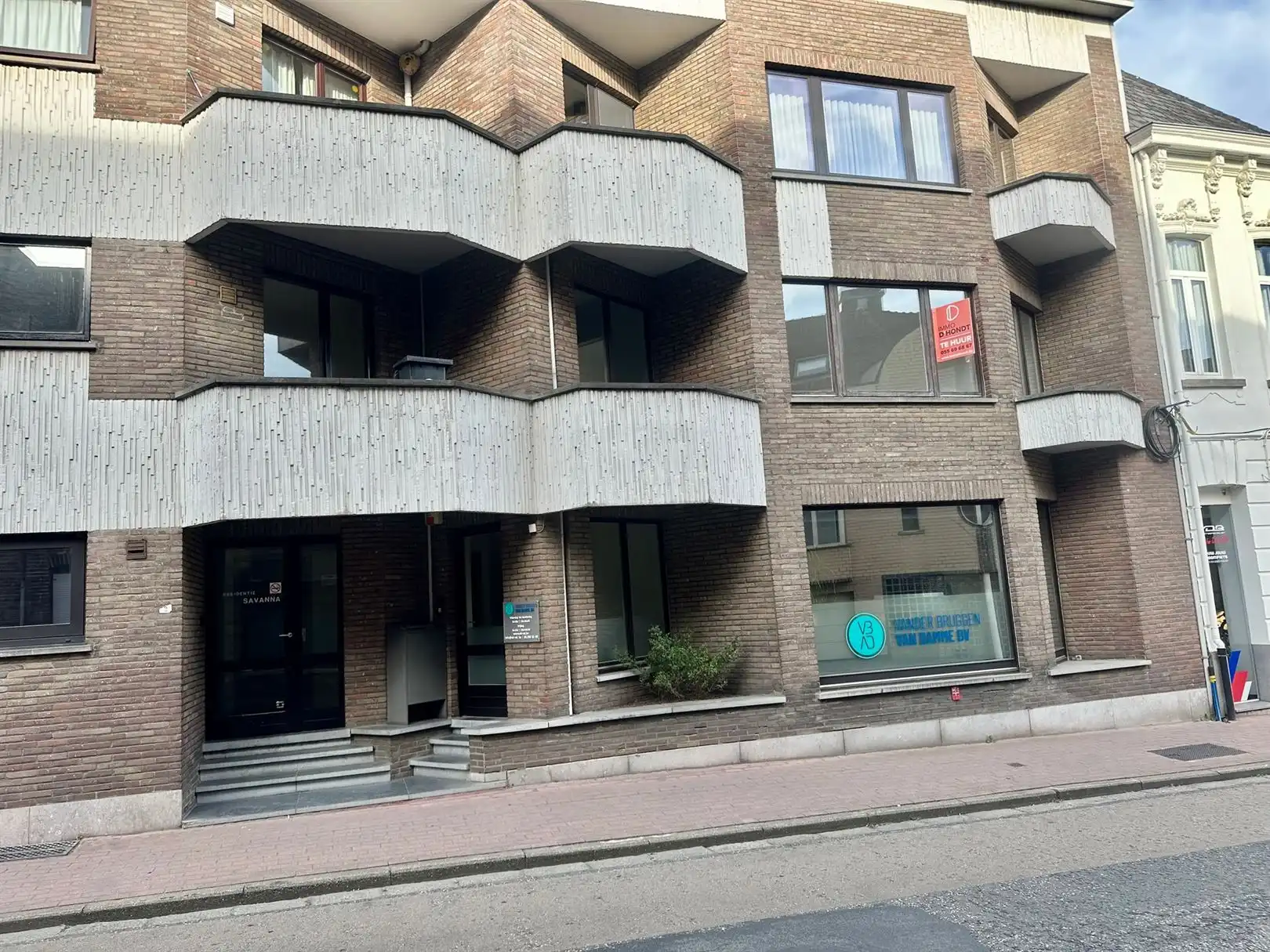App met 2 slpk aan station Zottegem foto 11