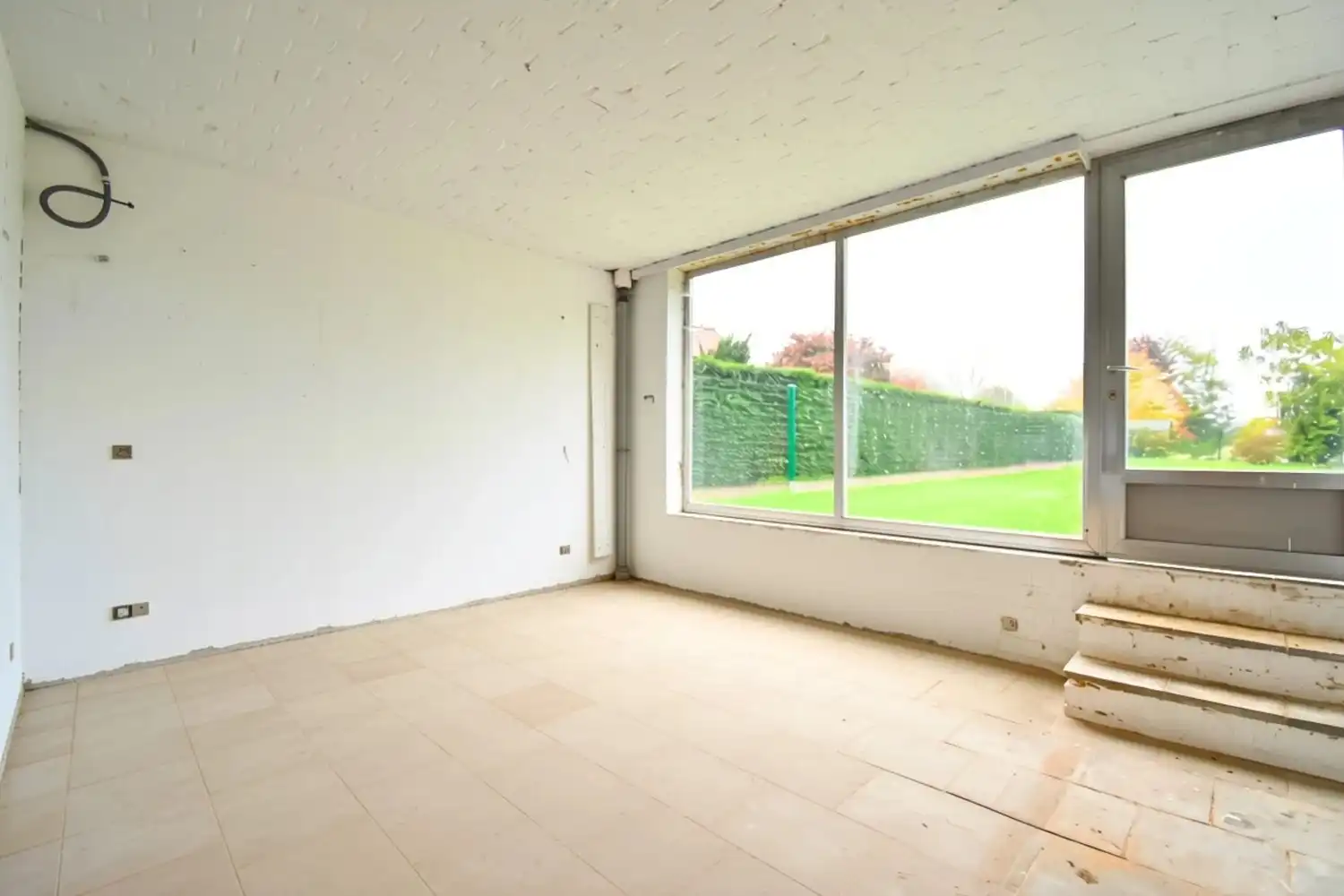 ruime bel-étagewoning met 3 slaapkamers, garage en tuin in het centrum van Sint-Pieters-Leeuw foto 14