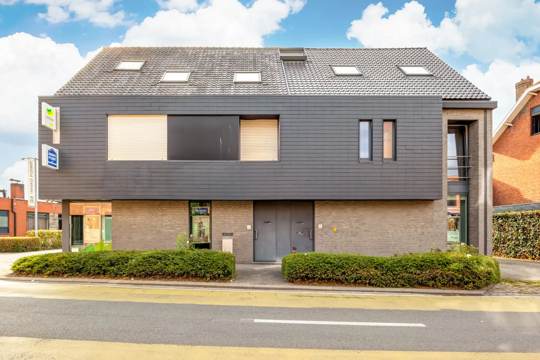 Goed gelegen kantoorruimte (circa 265m²) in het centrum van Meer (Hoogstraten) met parking. foto 26