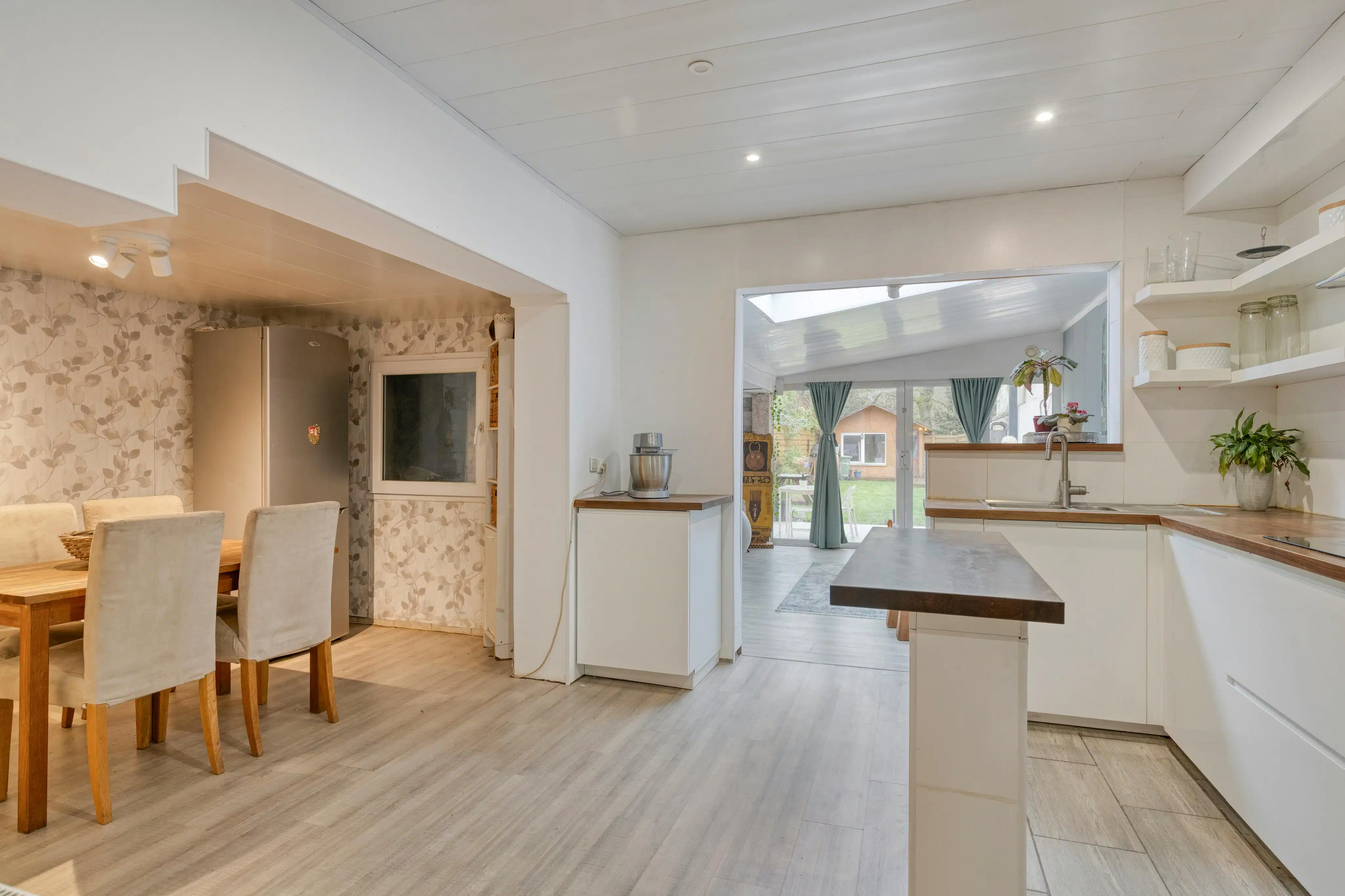 Huis met prachtige zuid-tuin te koop in een doodlopende wijk foto 5