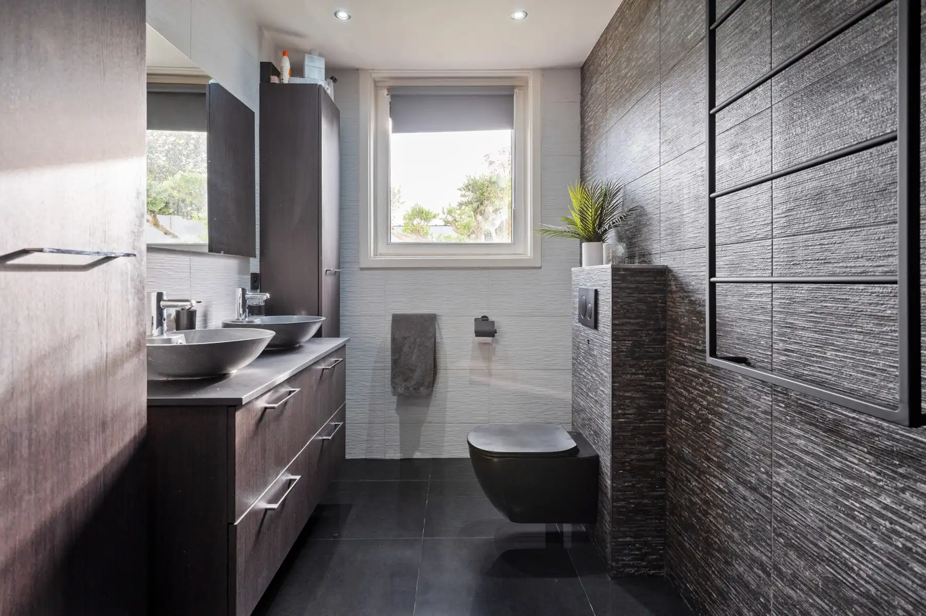 Ruime woning op toplocatie foto 13