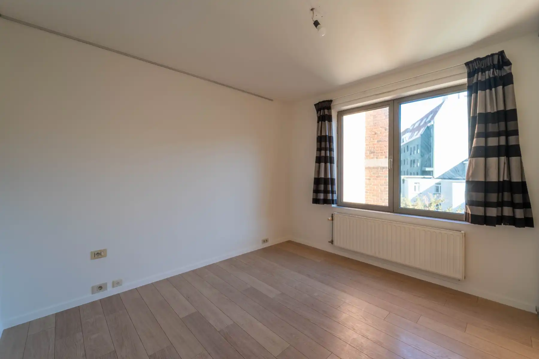 Gerenoveerd appartement met zuidgericht terras op toplocatie vlakbij Gent-Sint-Pietersstation. foto 20