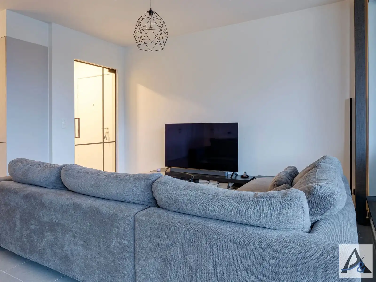 Appartement met 2 slaapkamers, ondergrondse autostaanplaats en kelderberging foto 8