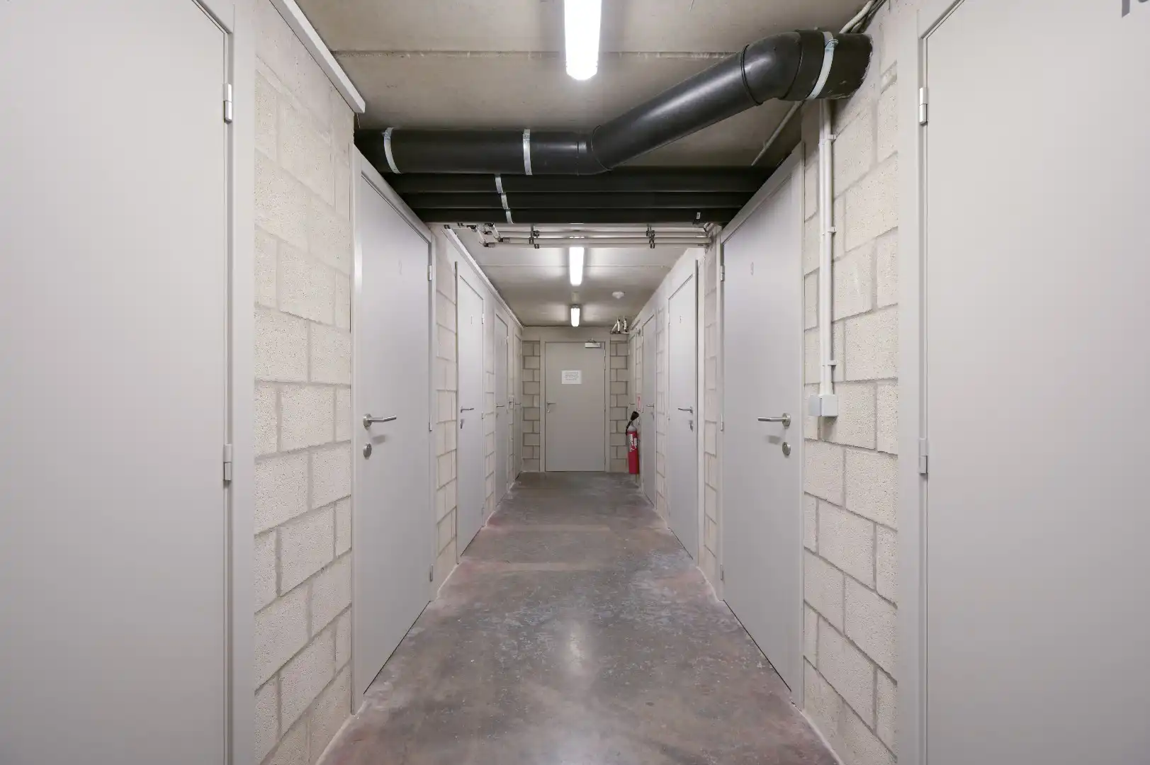 Modern appartement uit 2016 met 2 slaapkamers in het centrum van Tienen foto 16