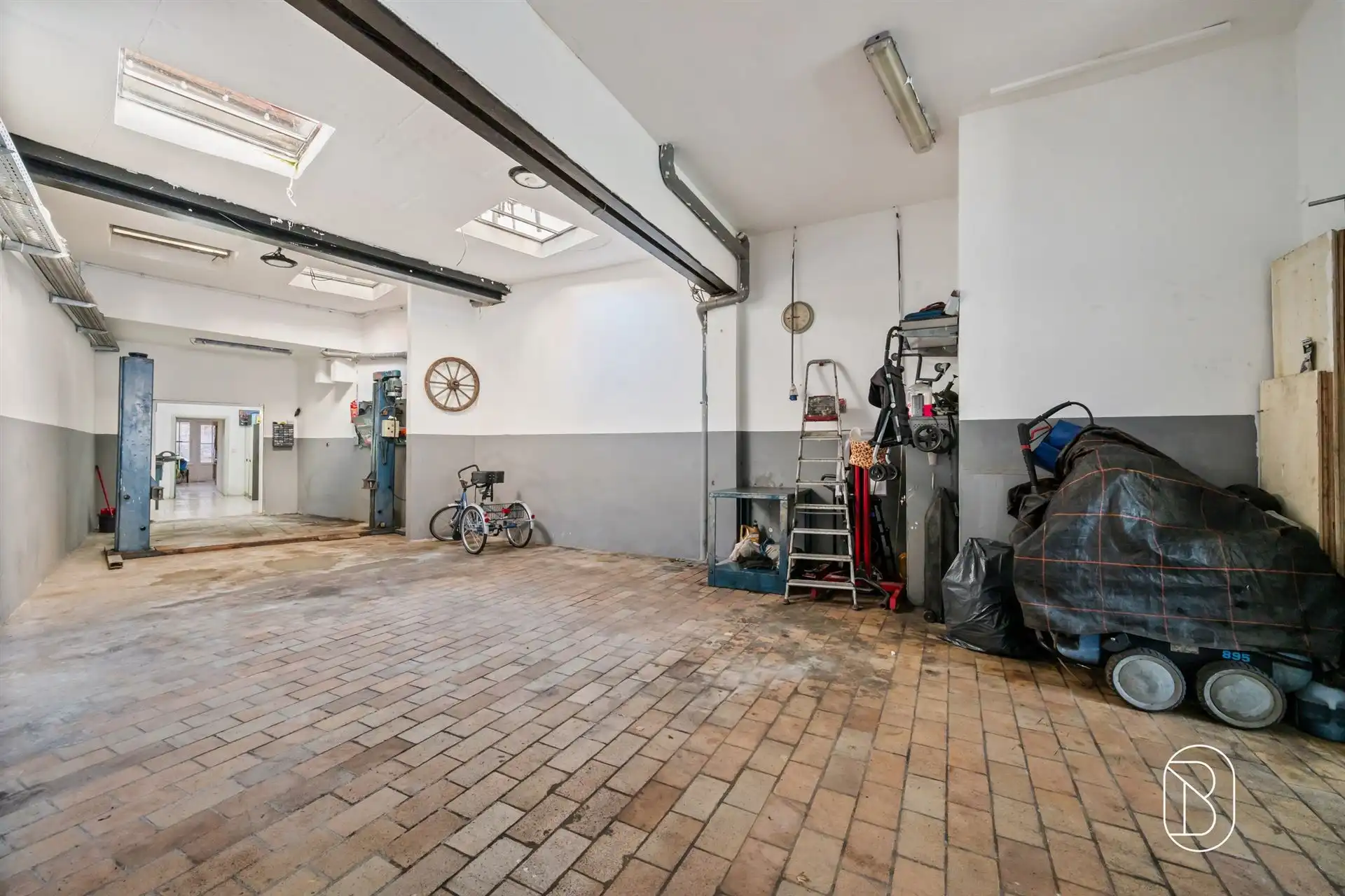 Veelzijdige woning met 4 slaapkamers en lift in Kortrijk foto 3
