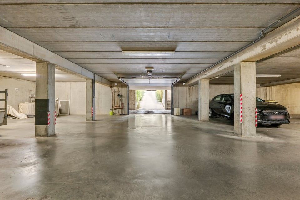 GEZELLIG 3 SLKS APPARTEMENT MET STAANPLAATS IN LANDEN foto 34