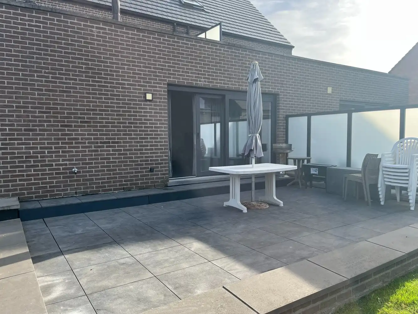 Modern gelijkvloers 1 slaapkamer appartement met ruim terras en ondergrondse parking in As! foto 14