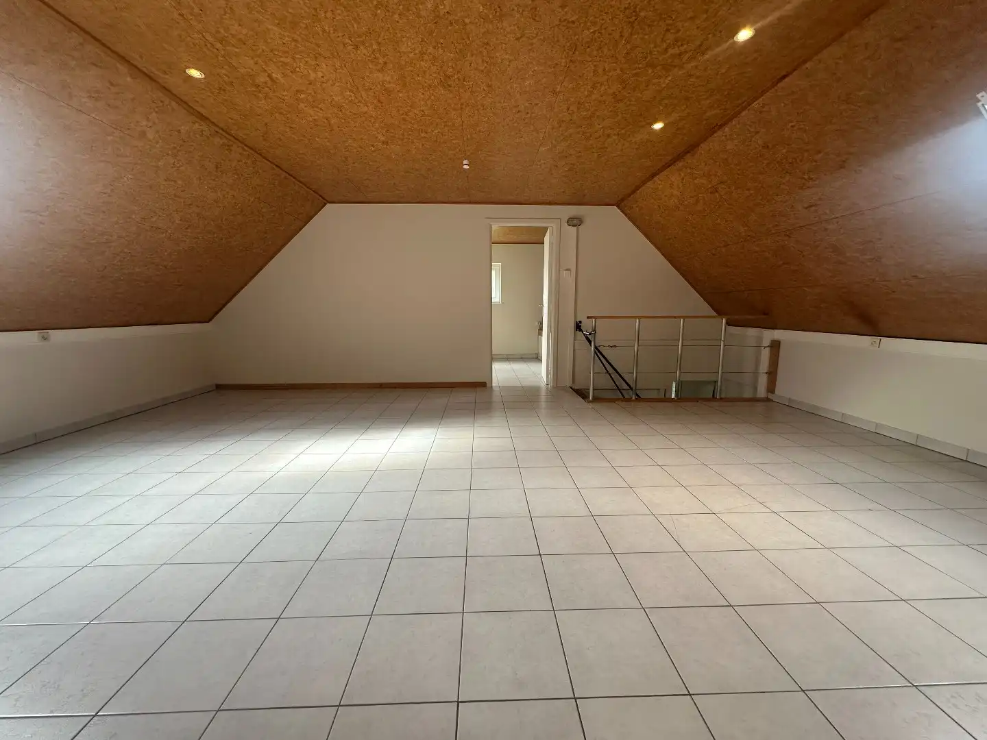 Gezellige gerenoveerde woning met 3 slpk, carport en tuintje, rustige ligging te Torhout foto 14