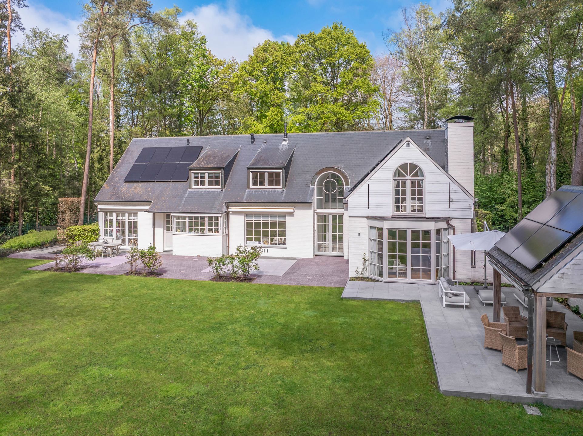 Stijlvolle villa met prachtige tuin op royaal perceel foto 40