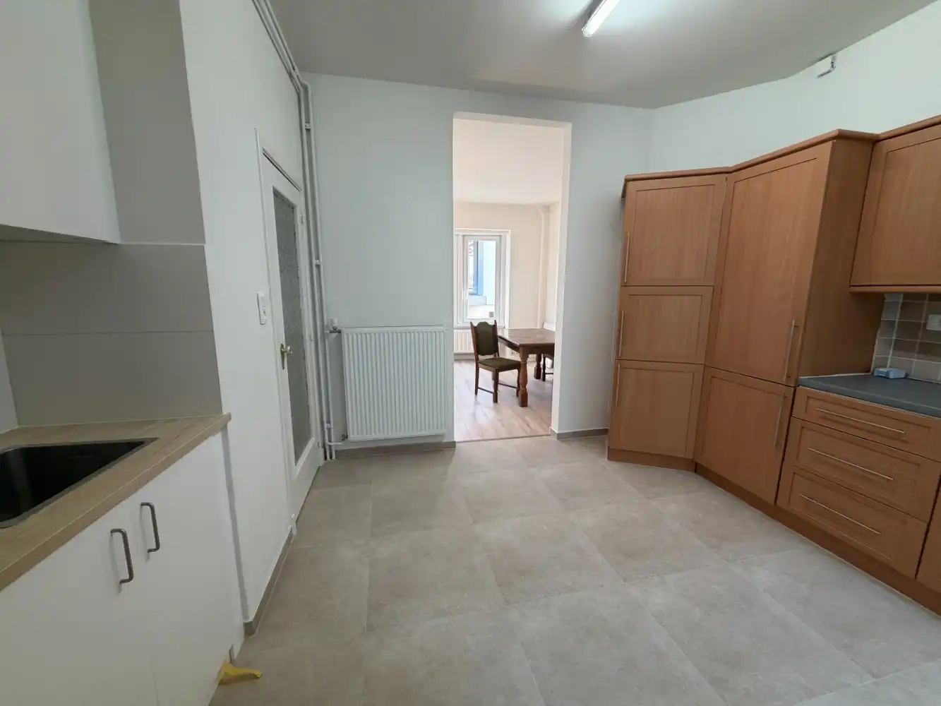 Gerenoveerd appartement met twee slaapkamers gelegen op het eerste verdiep in een gebouw zonder lift. Dichtbij de Markt te Blankenberge. foto 7