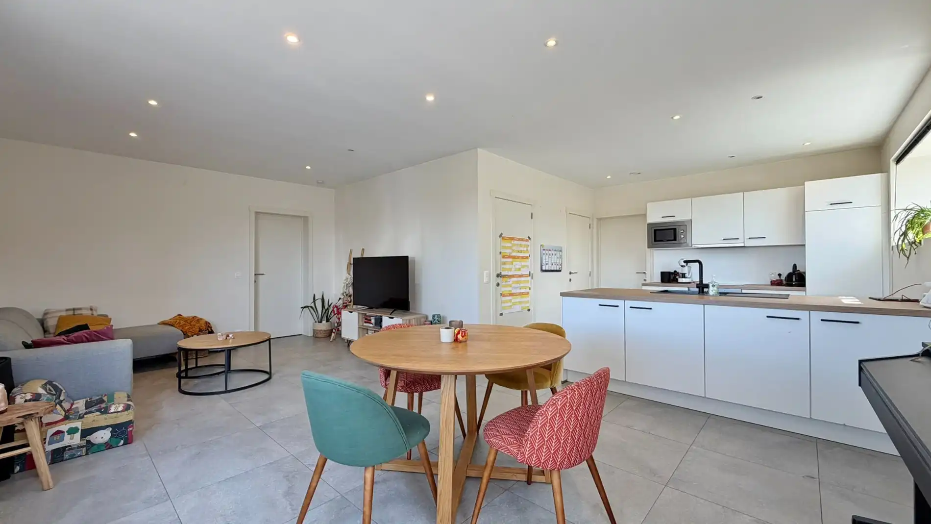 Ruime landelijk gelegen woning met zonnige tuin en garage  foto 5