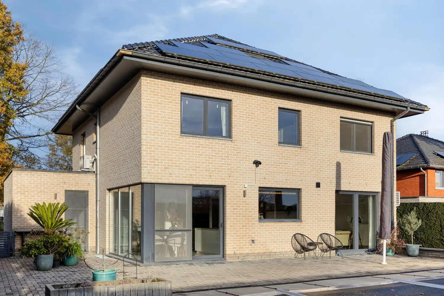 Ruime, energiezuinige gezinswoning met ingebouwd zwembad op toplocatie in Lanaken foto 44