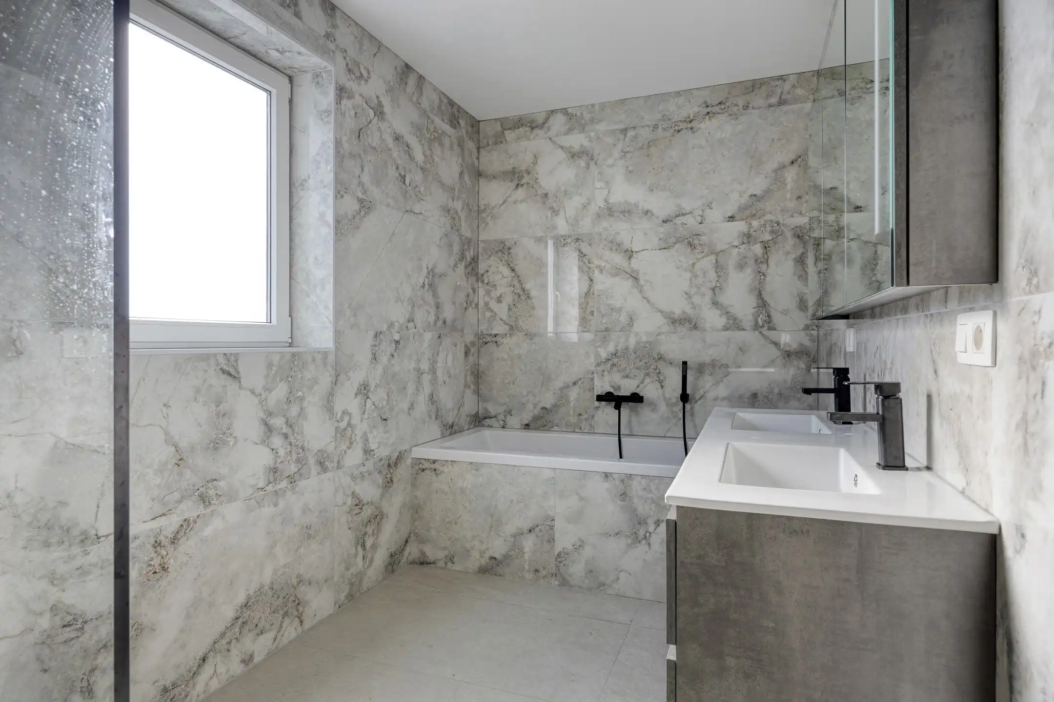 HUURKOOP: Nieuwbouwwoning met 4 slaapkamers, garage en tuin foto 3