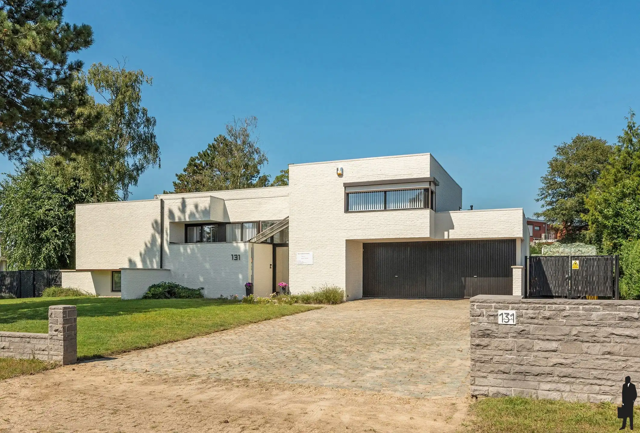 Architectenwoning met zwembad en praktijk/kantoor aan huis foto 19