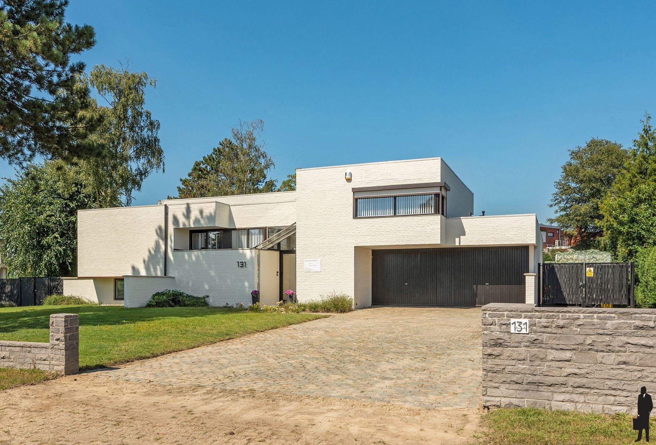 Architectenwoning met zwembad en praktijk/kantoor aan huis foto 19